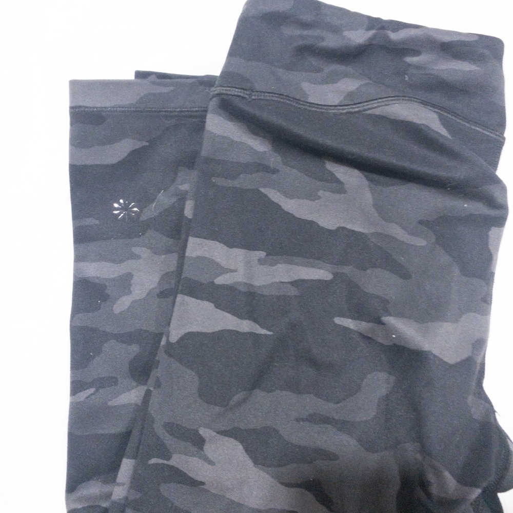 Athleta black camo leggings